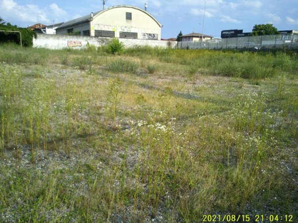 locale commerciale in vendita a Bergamo in zona Canovine