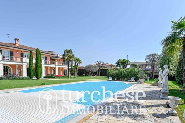 casa indipendente in vendita a Bergamo in zona Borgo Palazzo