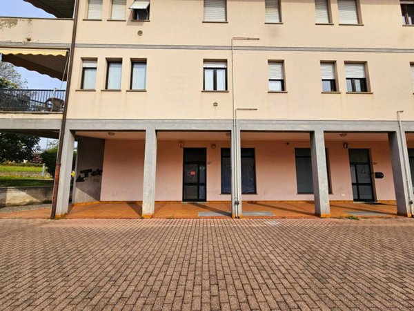 negozio in vendita a Bergamo in zona Valtesse/Valverde