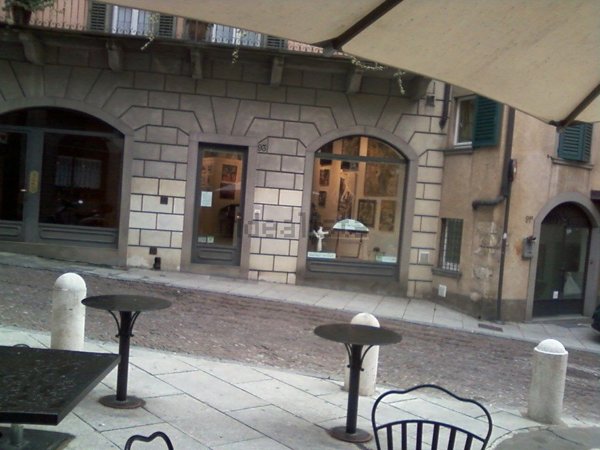 locale commerciale in vendita a Bergamo in zona Borgo Pignolo