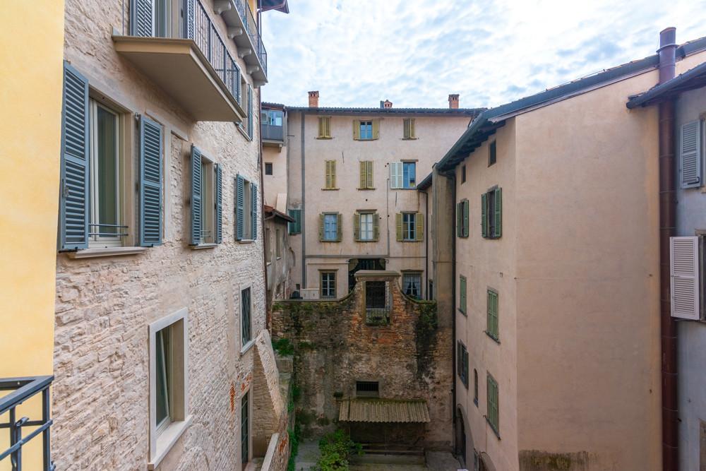 appartamento in vendita a Bergamo in zona Città Alta