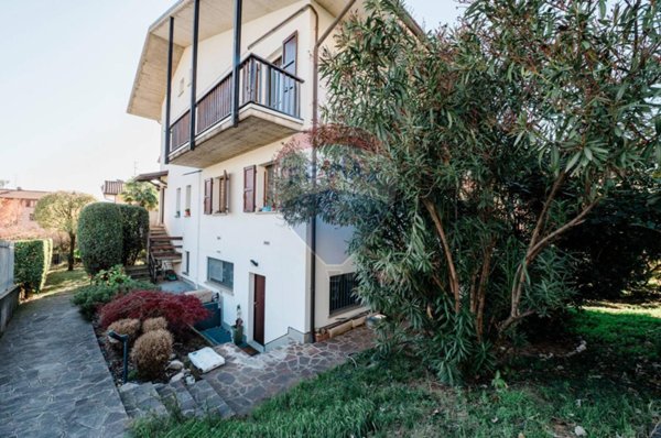 casa indipendente in vendita a Bergamo in zona Redona