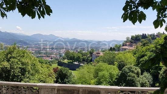 appartamento in vendita a Bergamo in zona Città Alta