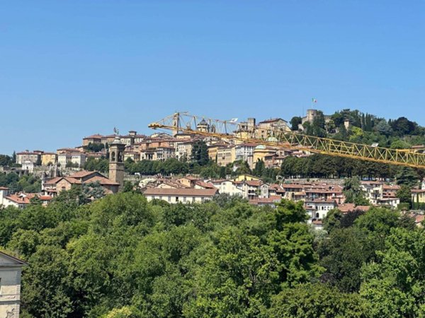 appartamento in vendita a Bergamo in zona Redona