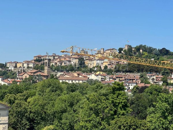 appartamento in vendita a Bergamo in zona Redona