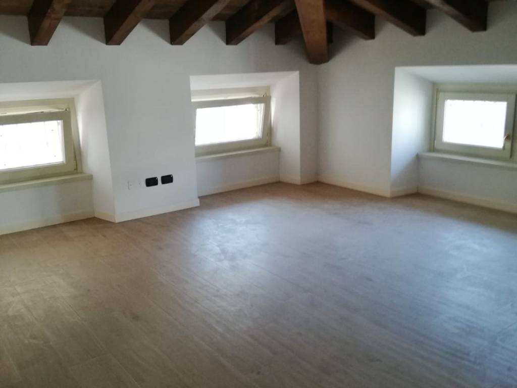 appartamento in vendita a Bergamo in zona Borgo Palazzo