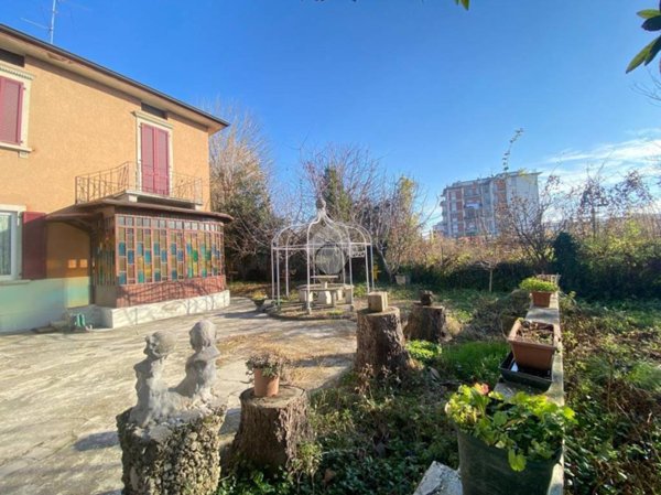 casa indipendente in vendita a Bergamo in zona Bergamo Centro