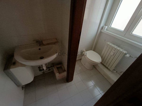 ufficio in vendita a Bergamo in zona Valtesse/Valverde