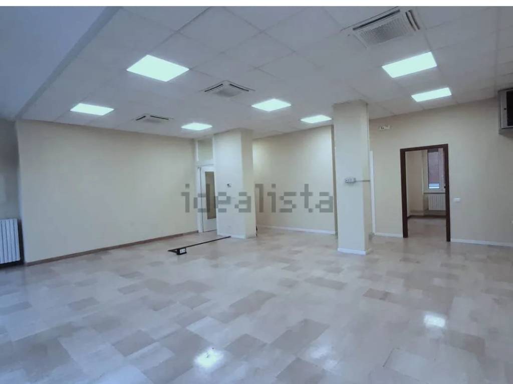 ufficio in vendita a Bergamo in zona Monterosso