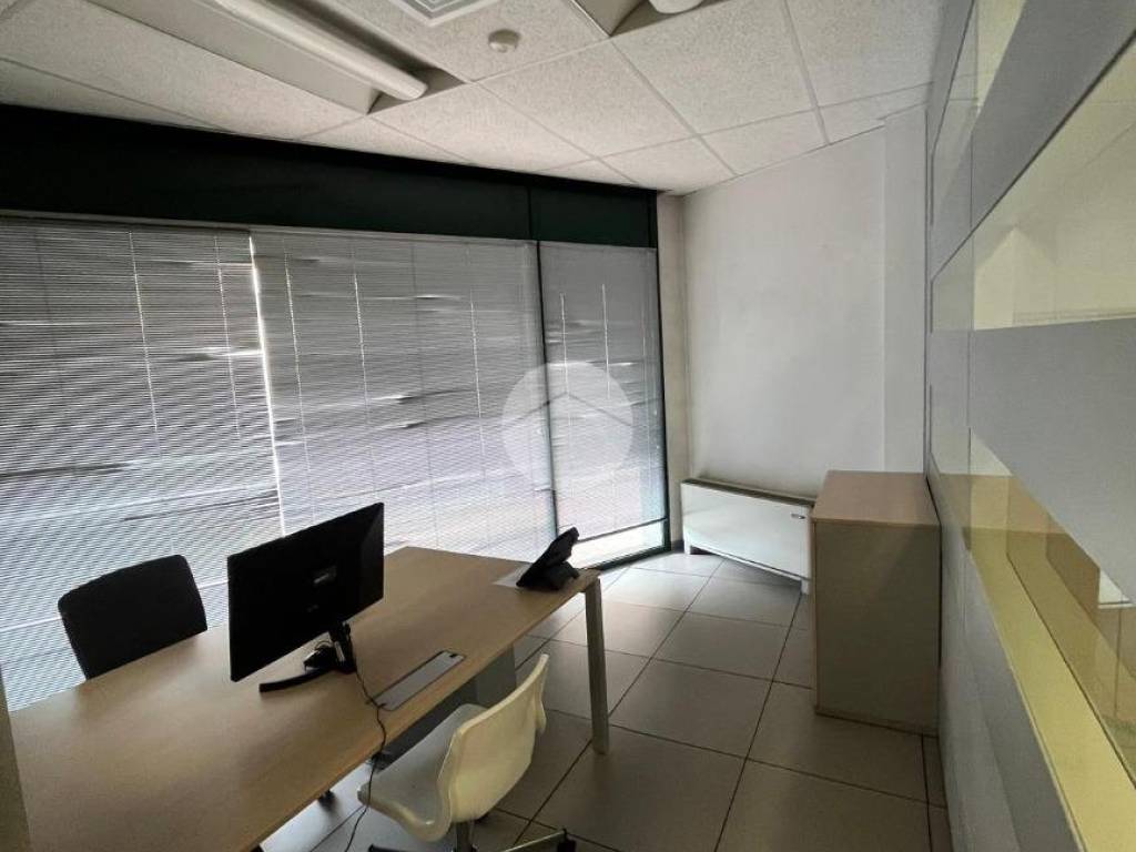ufficio in vendita a Bergamo in zona San Giorgio