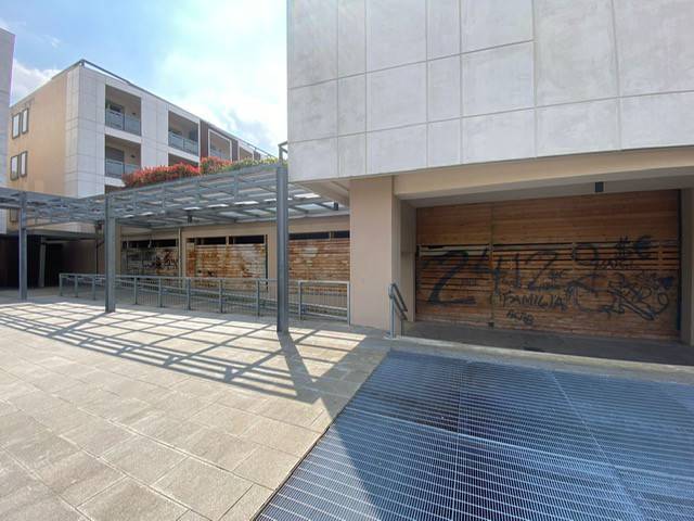 negozio in vendita a Bergamo in zona Longuelo