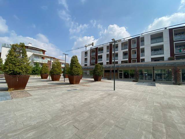 negozio in vendita a Bergamo in zona Longuelo