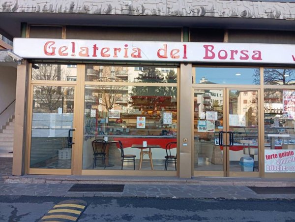 negozio in vendita a Bergamo in zona Canovine