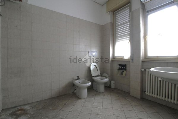 ufficio in vendita a Bergamo in zona Colognola