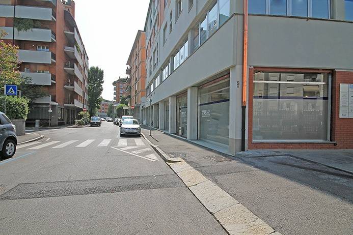 negozio in vendita a Bergamo