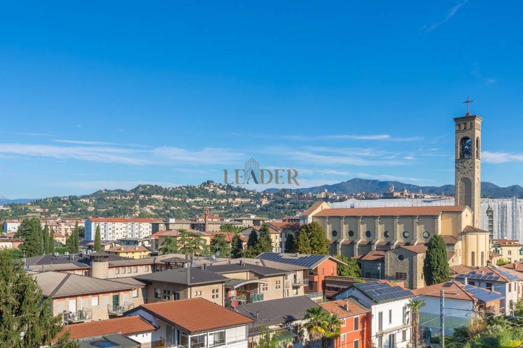 appartamento in vendita a Bergamo in zona Borgo Pignolo