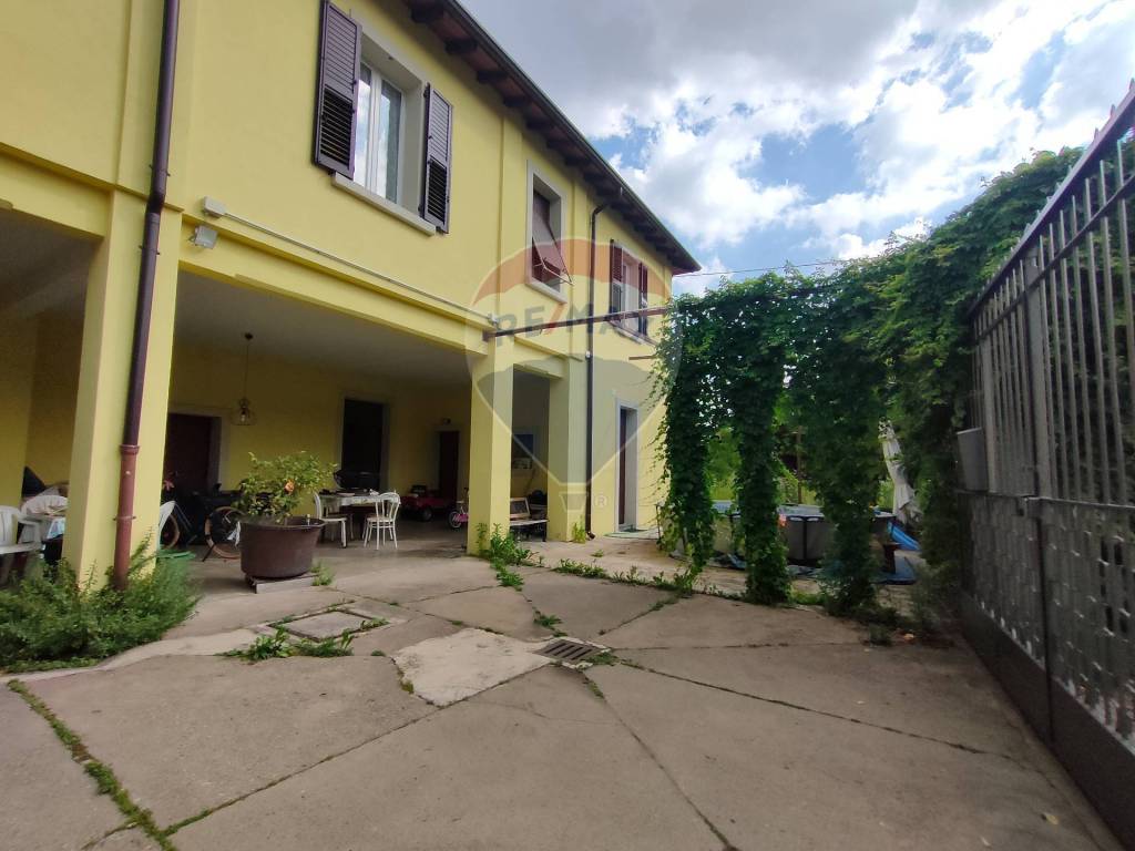 casa indipendente in vendita a Bergamo in zona Canovine