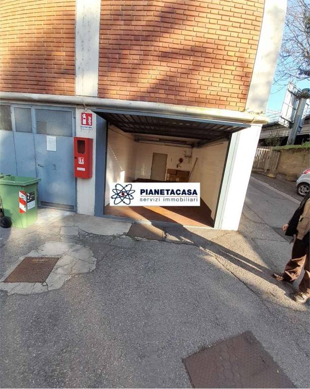 locale di sgombero in vendita a Bergamo in zona Canovine