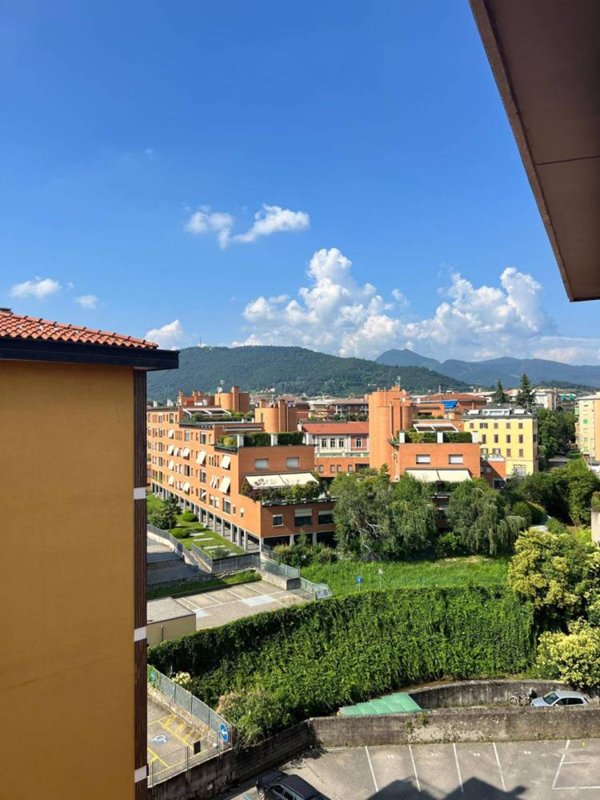 appartamento in vendita a Bergamo in zona Borgo Santa Caterina