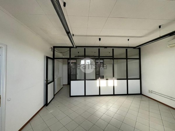 ufficio in vendita a Bergamo in zona Boccaleone