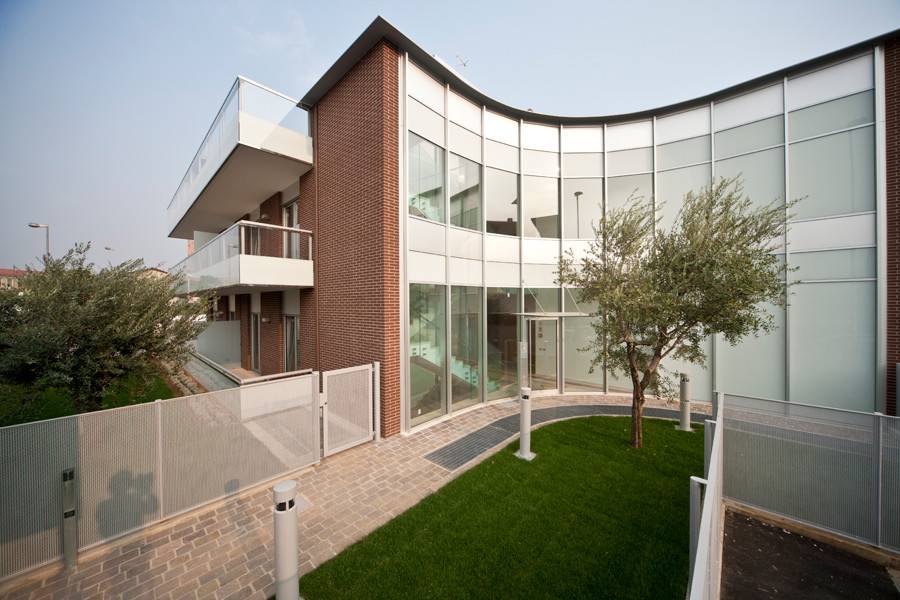 locale commerciale in vendita a Bergamo in zona Redona