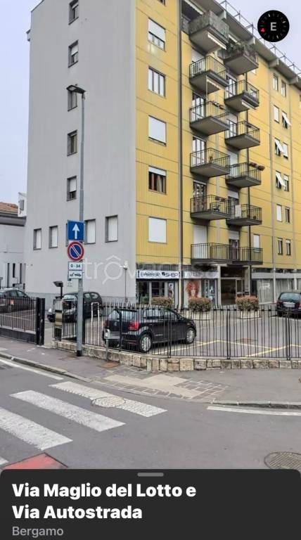 negozio in vendita a Bergamo in zona San Giorgio