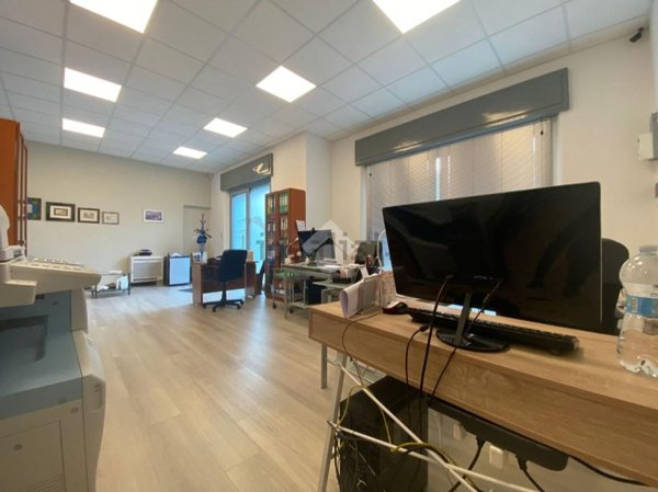 ufficio in vendita a Bergamo in zona Borgo Palazzo