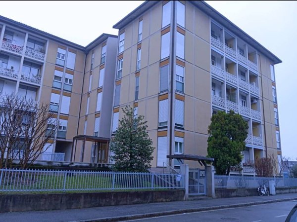 appartamento in vendita a Bergamo in zona Canovine