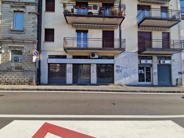 negozio in vendita a Bergamo in zona Redona