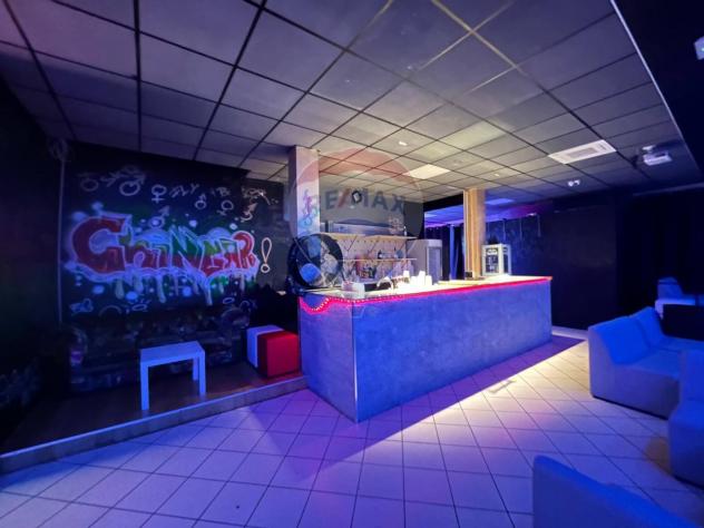 negozio in vendita a Bergamo in zona Bergamo Centro