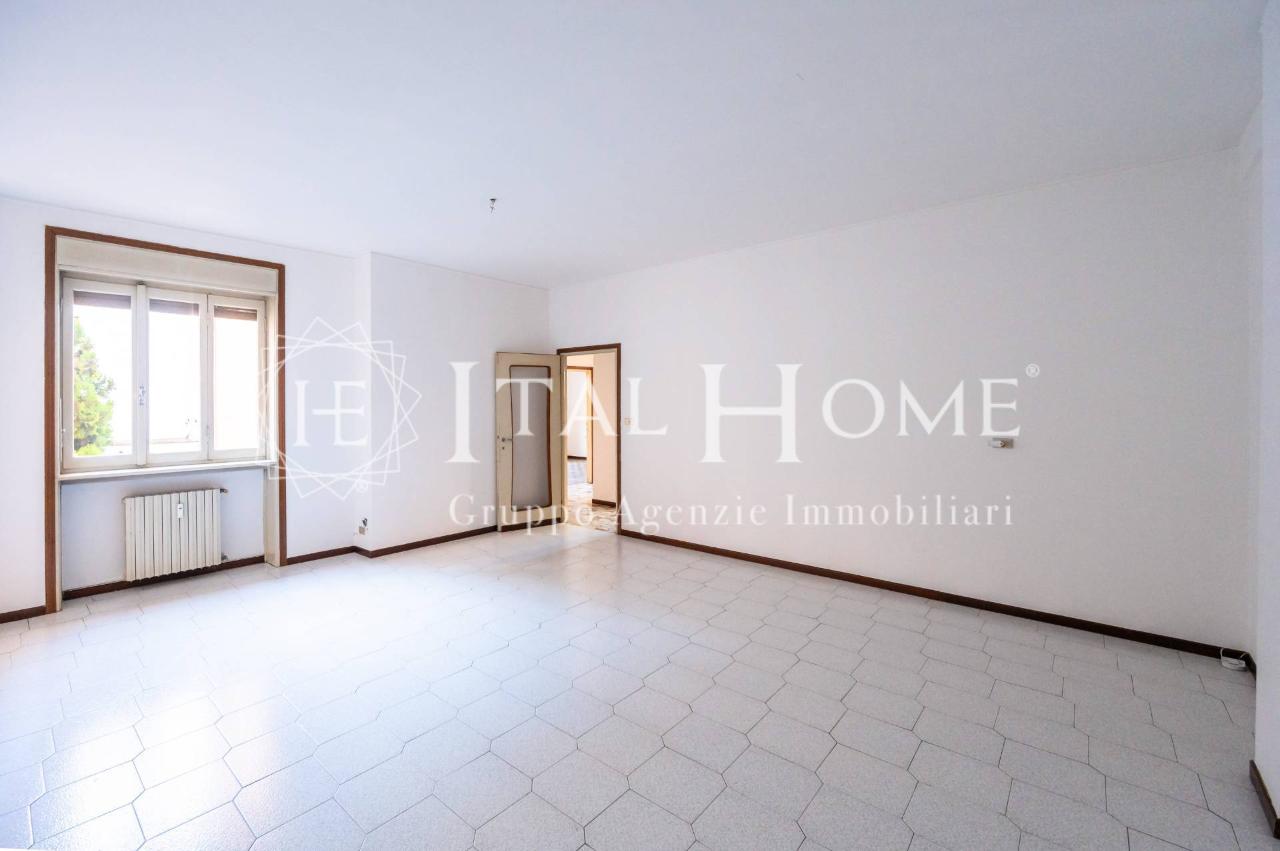 appartamento in vendita a Bergamo in zona Borgo Santa Caterina