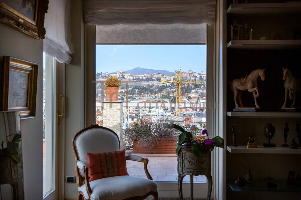 appartamento in vendita a Bergamo in zona Città Alta