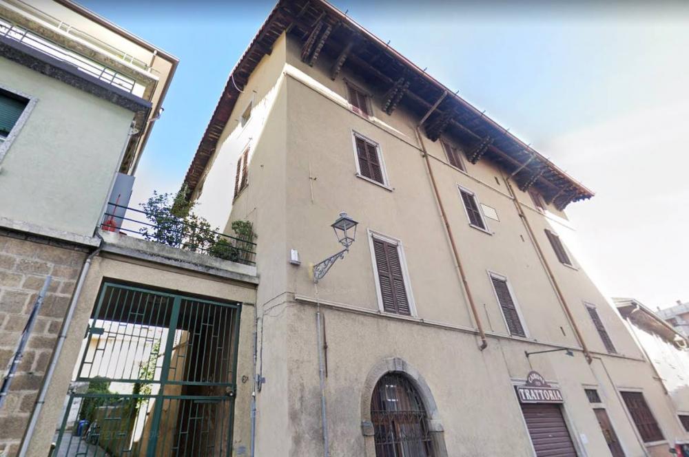 intera palazzina in vendita a Bergamo in zona Città Alta