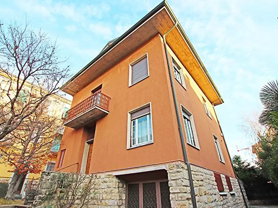 casa indipendente in vendita a Bergamo in zona Conca d'Oro