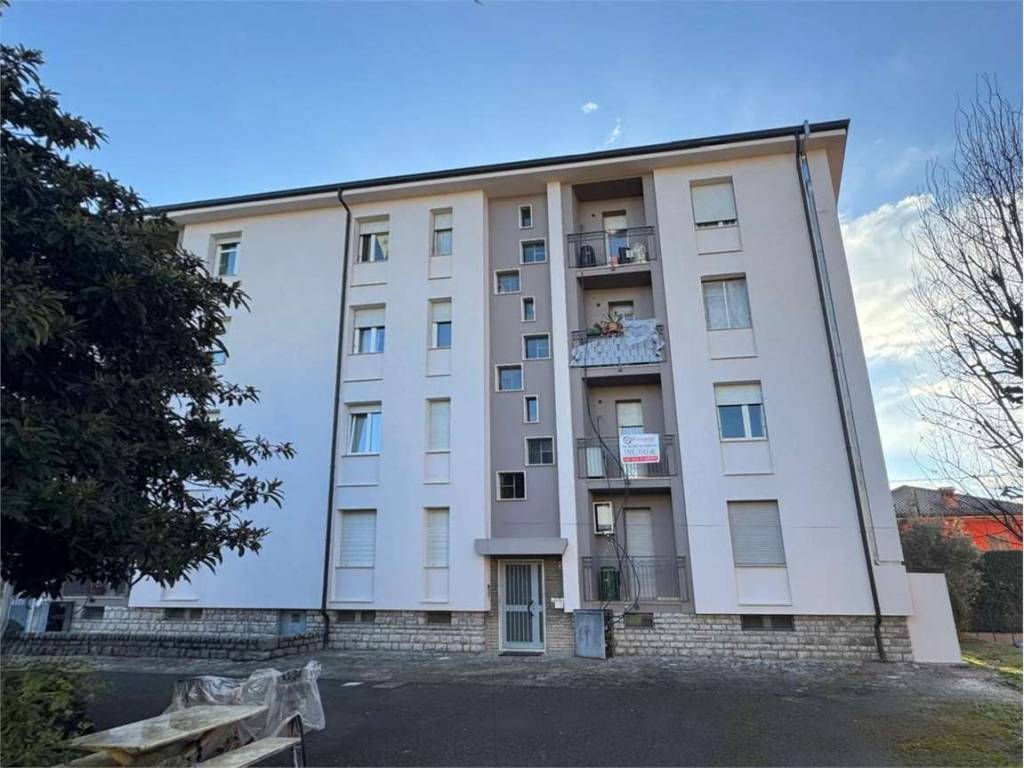 appartamento in vendita a Bergamo in zona Valtesse/Valverde