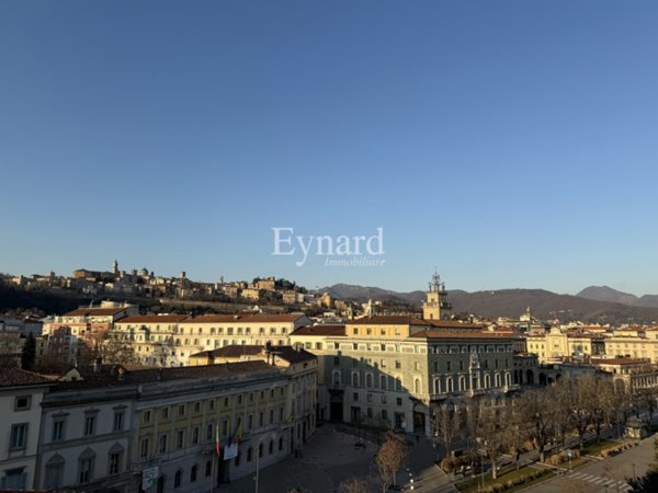 appartamento in vendita a Bergamo in zona Città Alta