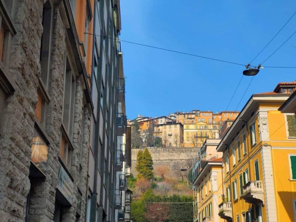 appartamento in vendita a Bergamo in zona Borgo Pignolo