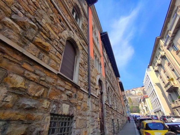 appartamento in vendita a Bergamo in zona Borgo Palazzo