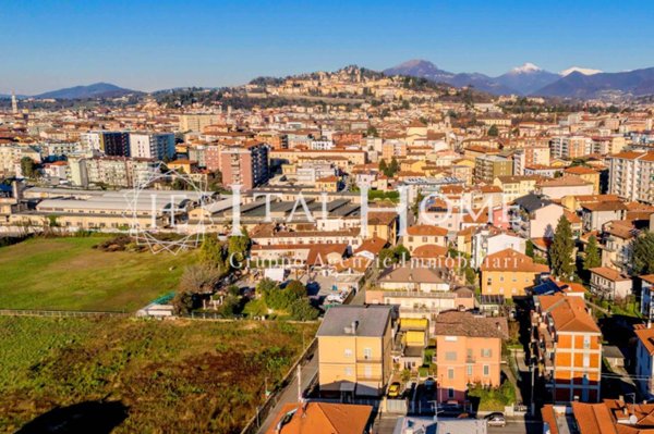 appartamento in vendita a Bergamo in zona Città Alta