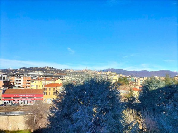 appartamento in vendita a Bergamo in zona Colognola