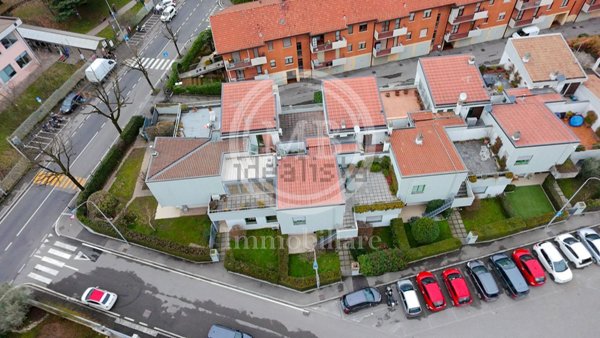 casa indipendente in vendita a Bergamo in zona Longuelo