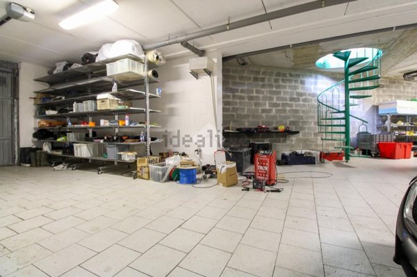 negozio in vendita a Bergamo in zona Valtesse/Valverde