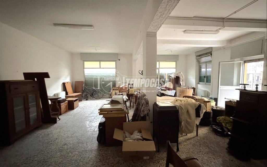 negozio in vendita a Bergamo in zona Borgo Santa Caterina