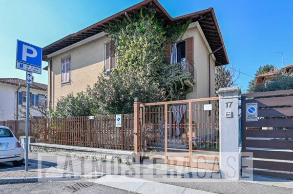casa indipendente in vendita a Bergamo