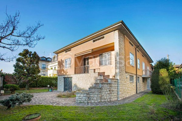 casa indipendente in vendita a Bergamo in zona Colognola
