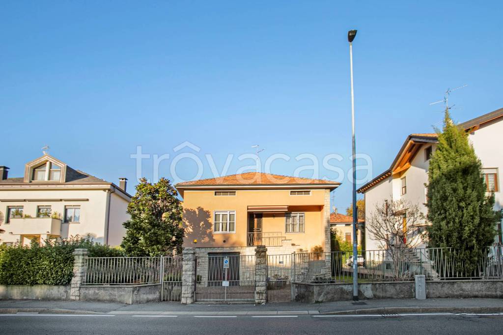 casa indipendente in vendita a Bergamo in zona Colognola