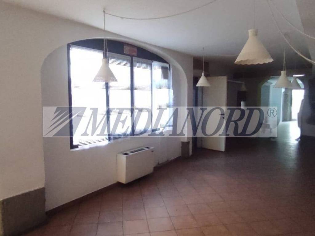 negozio in vendita a Bergamo in zona Longuelo
