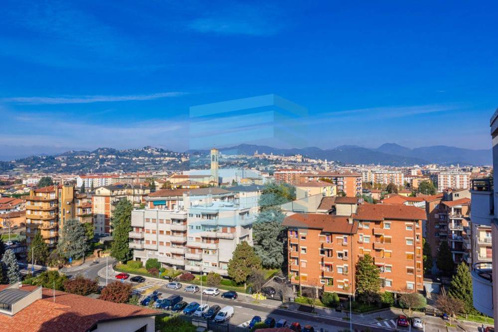 appartamento in vendita a Bergamo in zona Città Alta