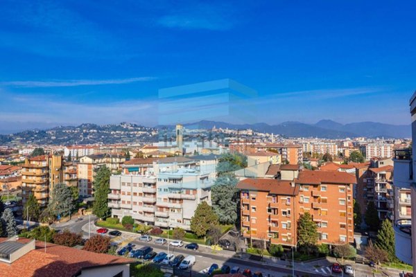 appartamento in vendita a Bergamo in zona Città Alta