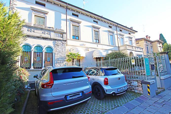appartamento in vendita a Bergamo in zona Borgo Pignolo